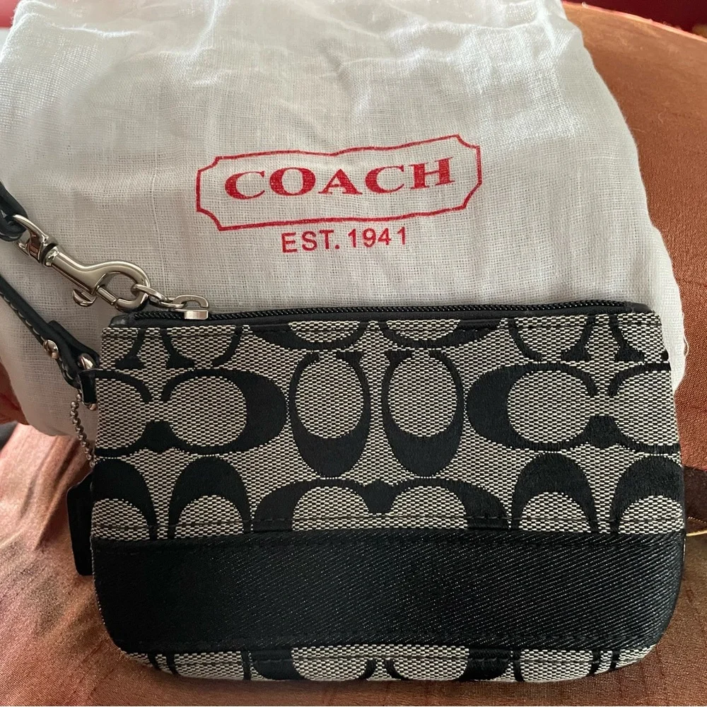 Coach Signature “C” Black and White Jacquard Canvas Wristlet Silver Hardware - Picture 1 of 3